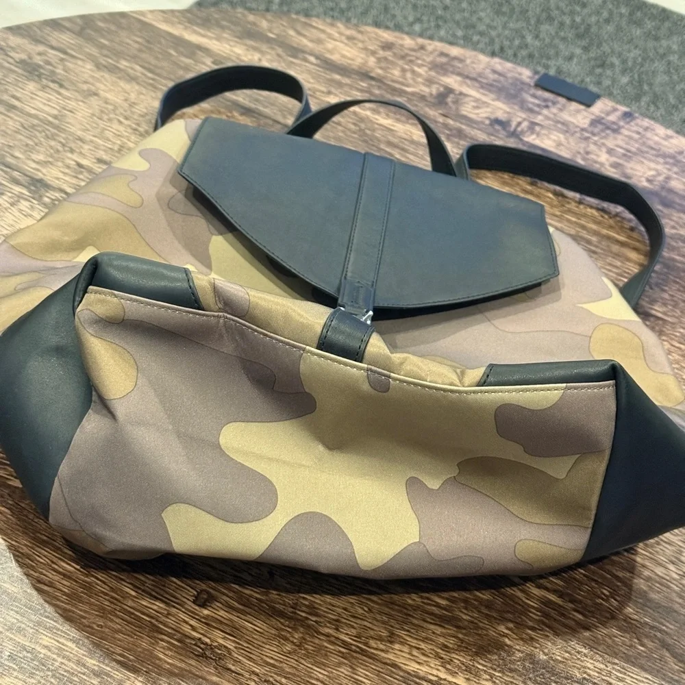 Stella & Dot Camouflage Print and Floral Interior Bag with Red and Green Accents